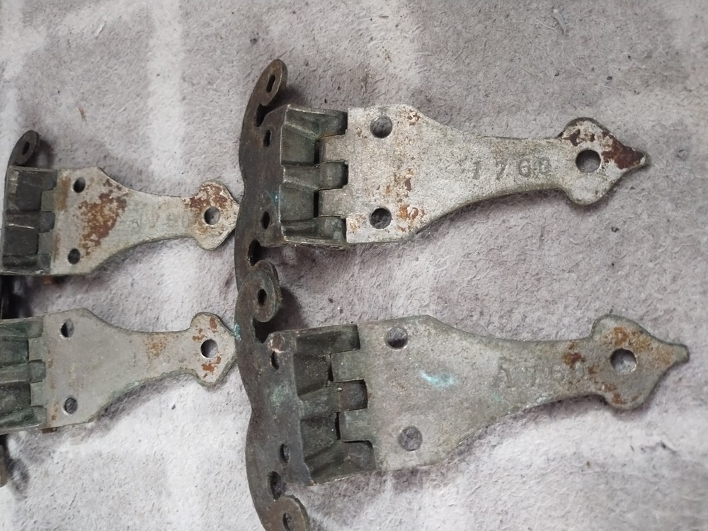 4 Antique Ice Box Hardware Rams Head Strap Hinges Brass Offset Door 4"
