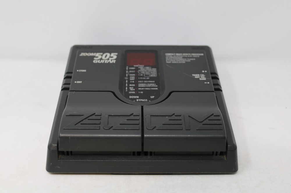 Zoom 505 Guitar Compact Multi-Effects Processor Uniy Only