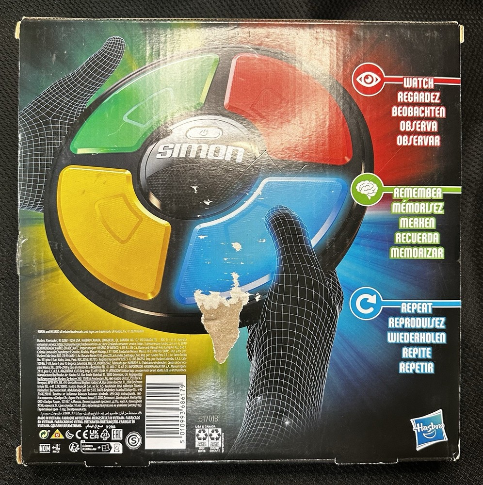 Hasbro Simon Electronic Handheld Game Ages 8+ Classic Memory Sealed Circa 2020