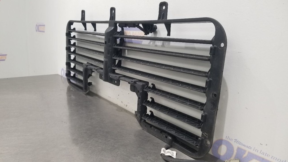 18 CHEVY SILVERADO 1500 6.2L AIR SHUTTER ASSEMBLY