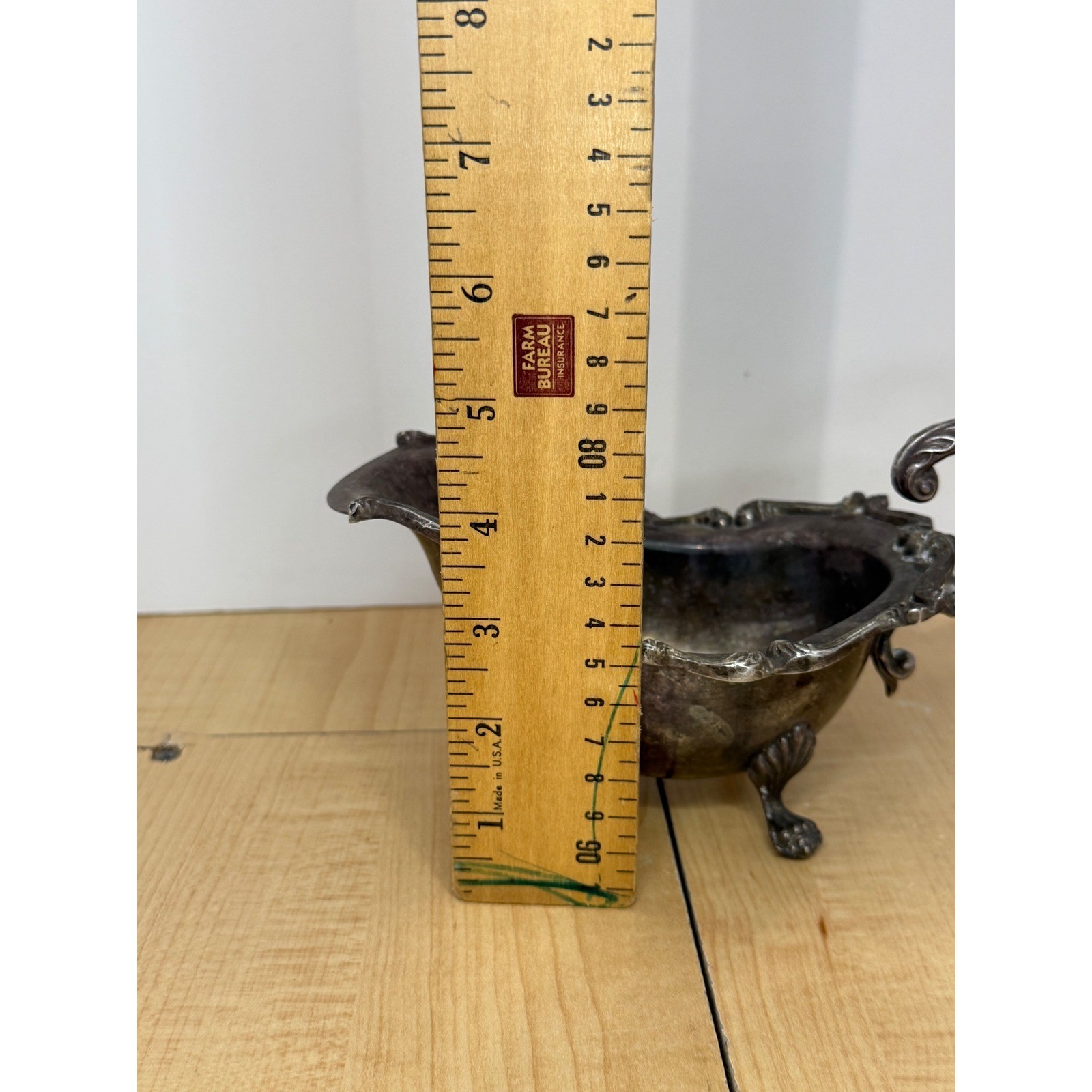 Wallace Silversmiths 330 EPC Silver Plate Gravy Boat Sauce Server Lion Paw Feet