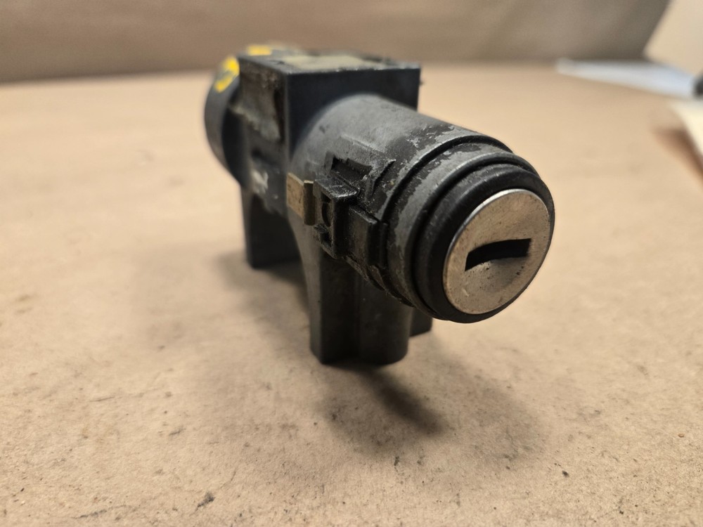 MG MGB Midget Column Lock 18G8905