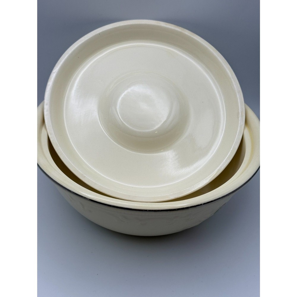 Homer Laughlin Oven Serve Embossed 9" Lidded Casserole