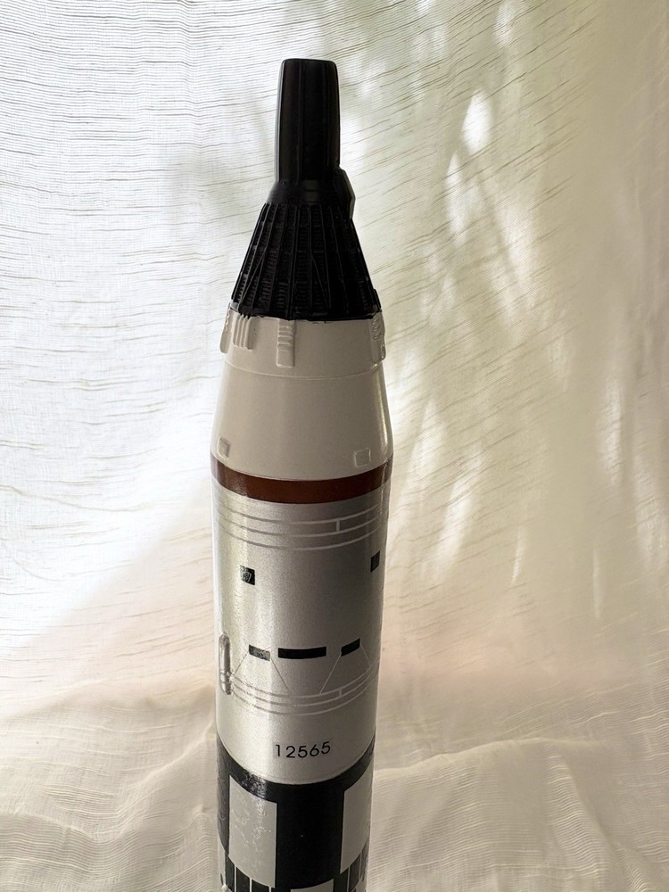 Daron Executive Series Models E80472 Gemini Titan Rocket 1/72 Scale Display
