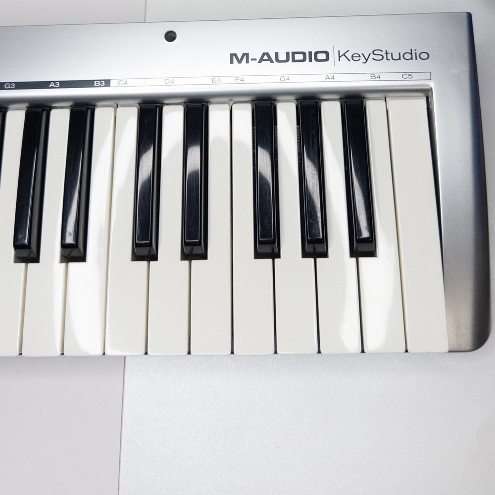 M-Audio NOT TESTED (KeyStudio) 49 - 49 Key USB MIDI Keyboard Controller