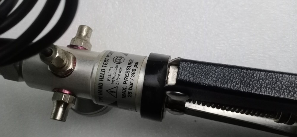 SI Pressure TP1 Hand Held Test Pump