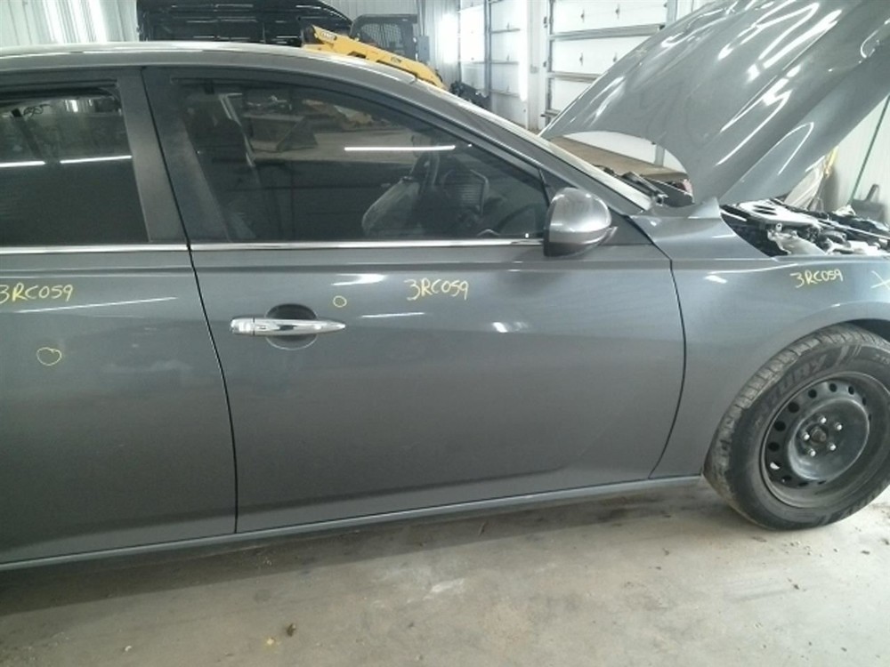 ALTIMA 2020 High Mounted Stop Light 104820431