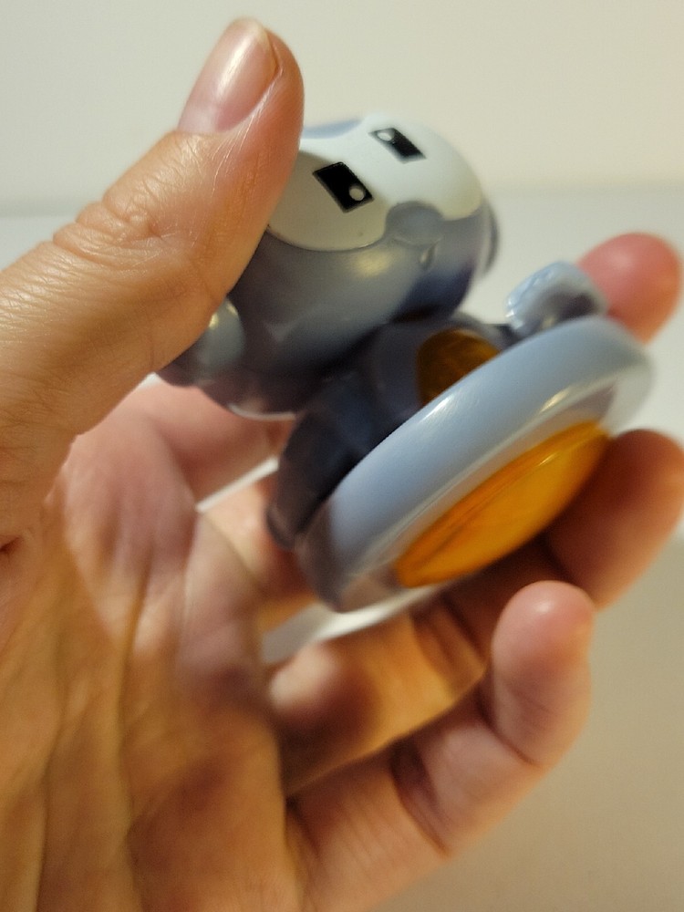 Discovery Robot Tilt Base Bot Mindblown