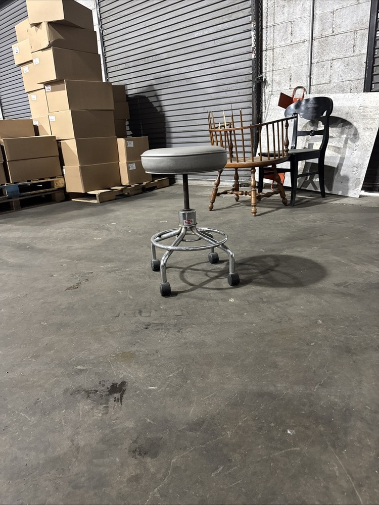 Hausmann Dental Assistants Stool