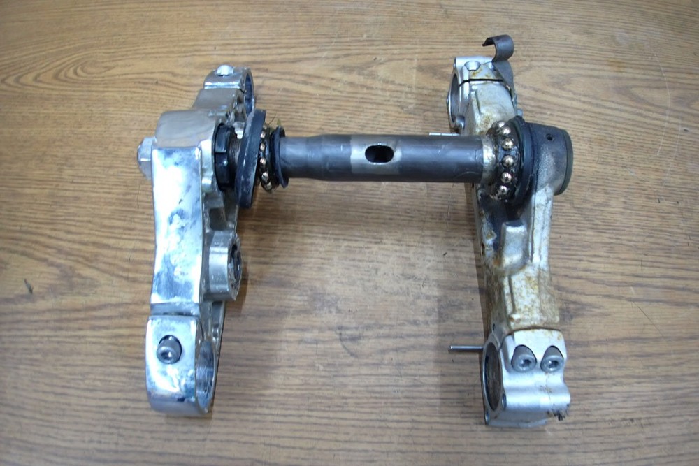 2006 YAMAHA VSTAR XVS650 STEERING STEM TRIPLE TREE