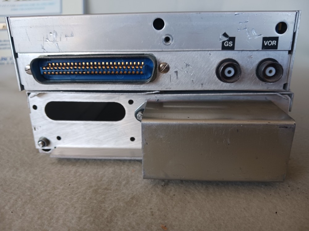 NARCO NAV/COM P/N: NAV 200 W/ CONNECTOR TRAY