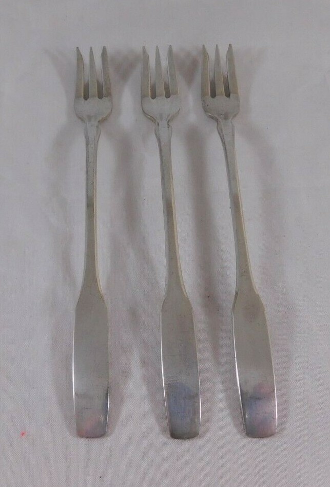 3 Oneida Silversmiths Seafood Cocktail Forks Bennington Pattern 6", 1959