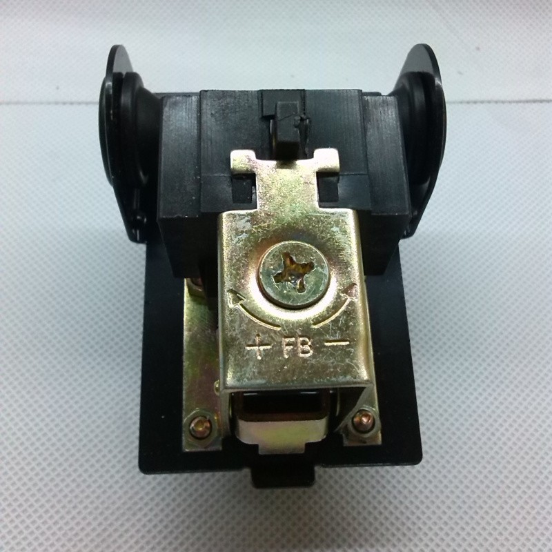 1pcs Pressure Switch Controller Air Compressor Single Port 0.55-0.8MPa