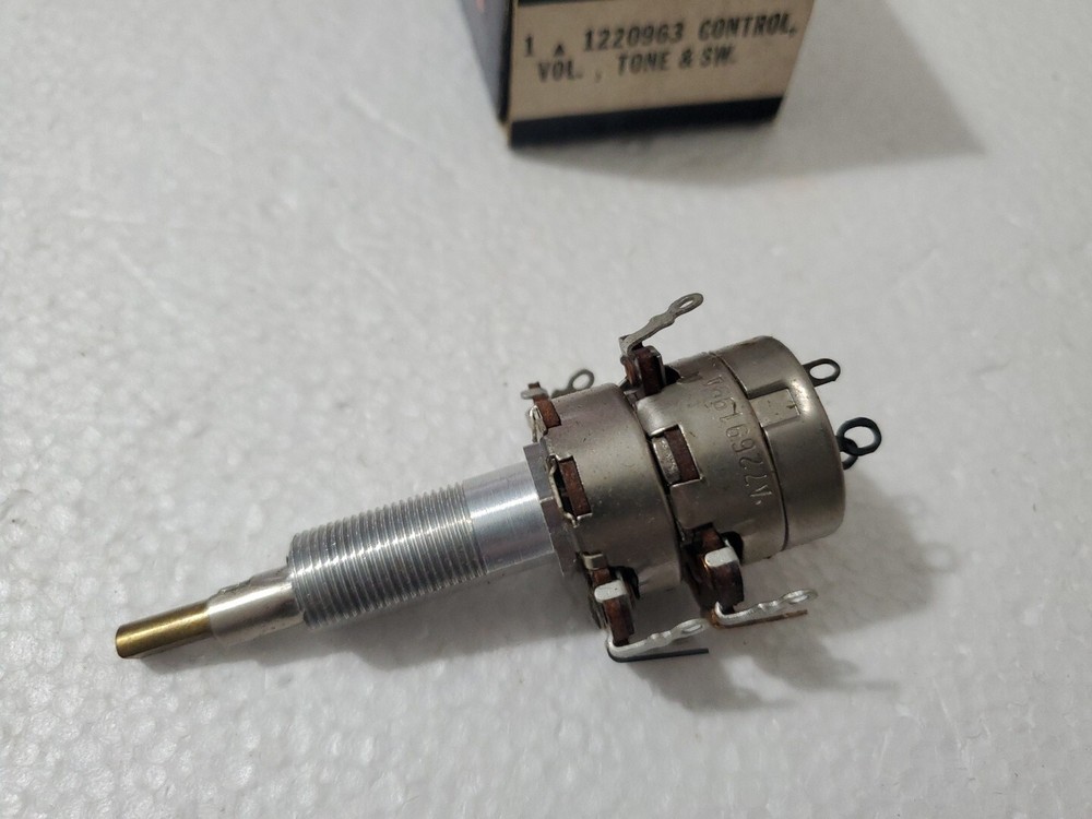 DELCO Control Volume Tone Switch Part #1220963 - Potentiometer
