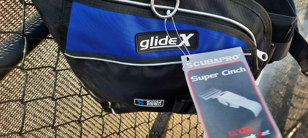 Scubapro Glide BCD Buoyancy Control Device with AIR2 Size Small - NEW in package