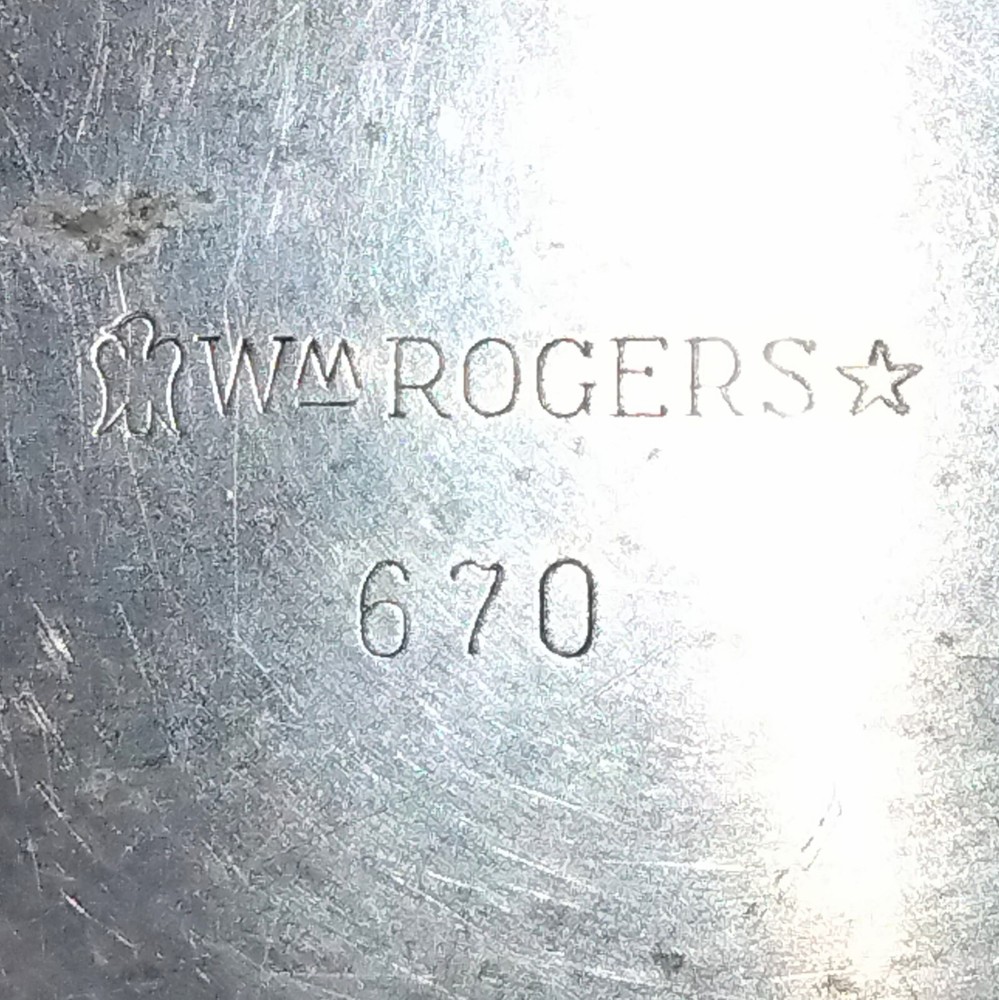 Wm Rogers #670 Silver Plate/Tray, 9 1/2" Round Embossed, Pierced Rim, Vtg. EUC