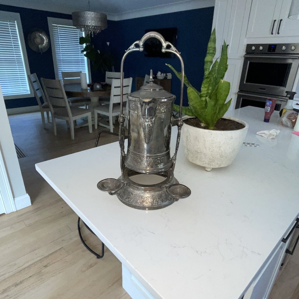 MERIDEN BRITANNIA SILVER-PLATED COLD WATER SERVING PITCHER