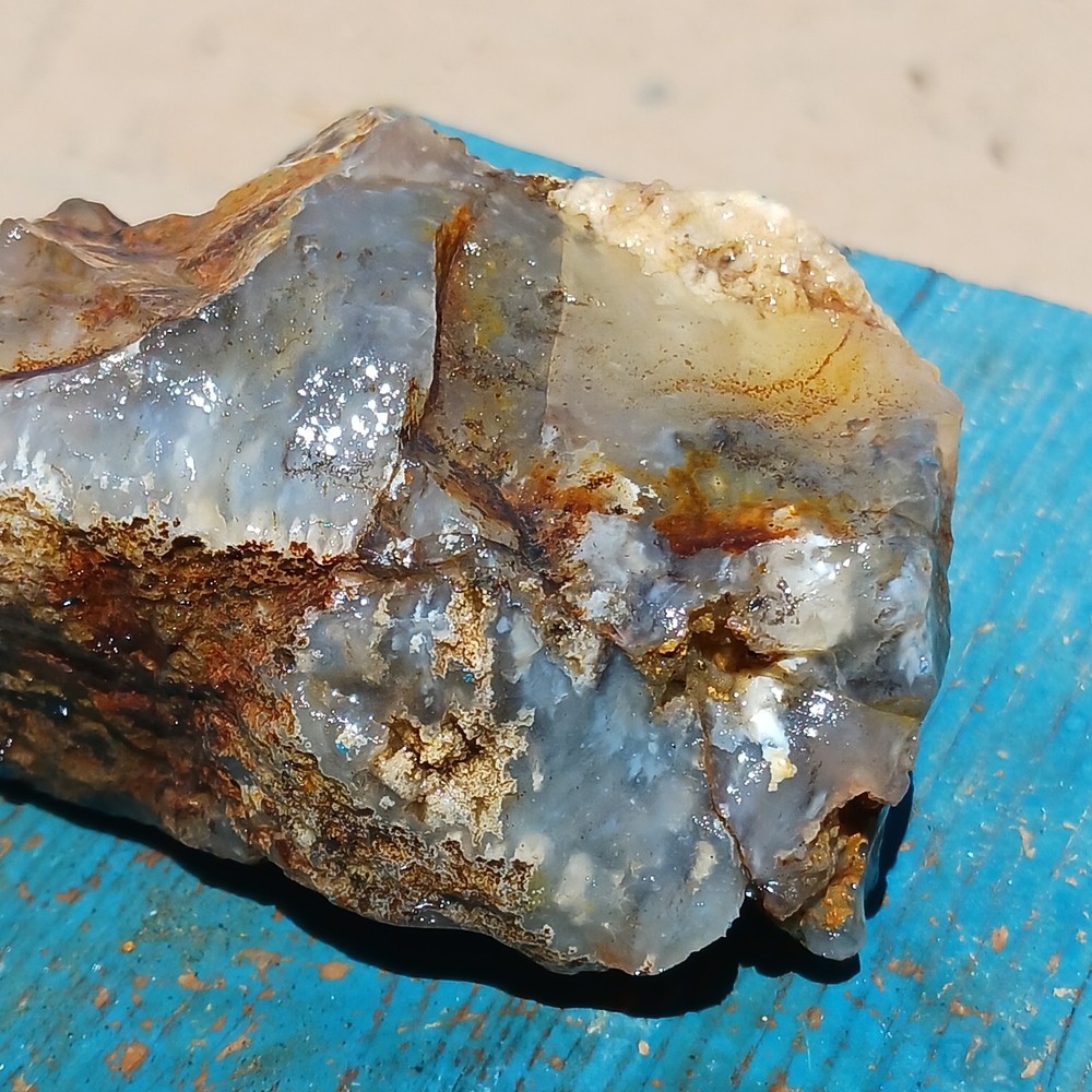 Blue Agate Potential For Slabbage And Cabbage Is Prevalent