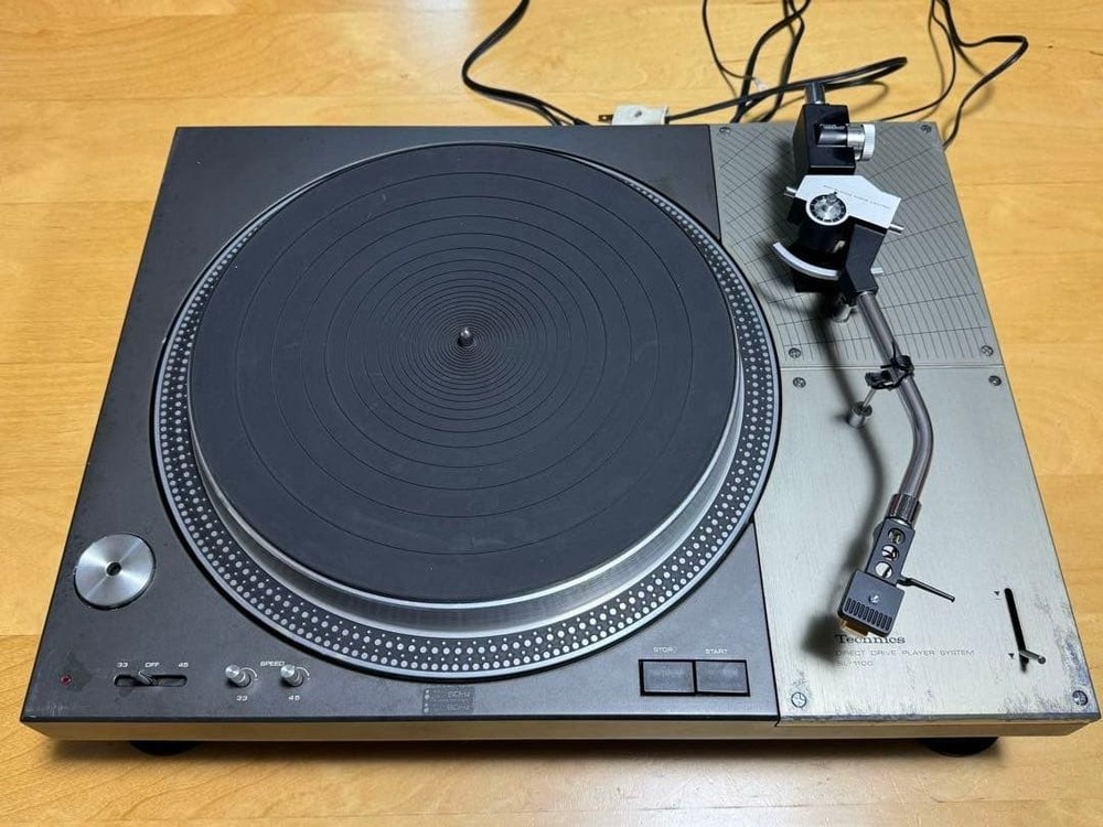 Technics SL-1100  Direct Drive Record Player Turntable JP