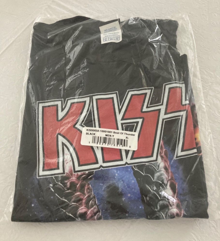Brand New XL KISS GOD OF THUNDER CONCERT TSHIRT (never worn) or used