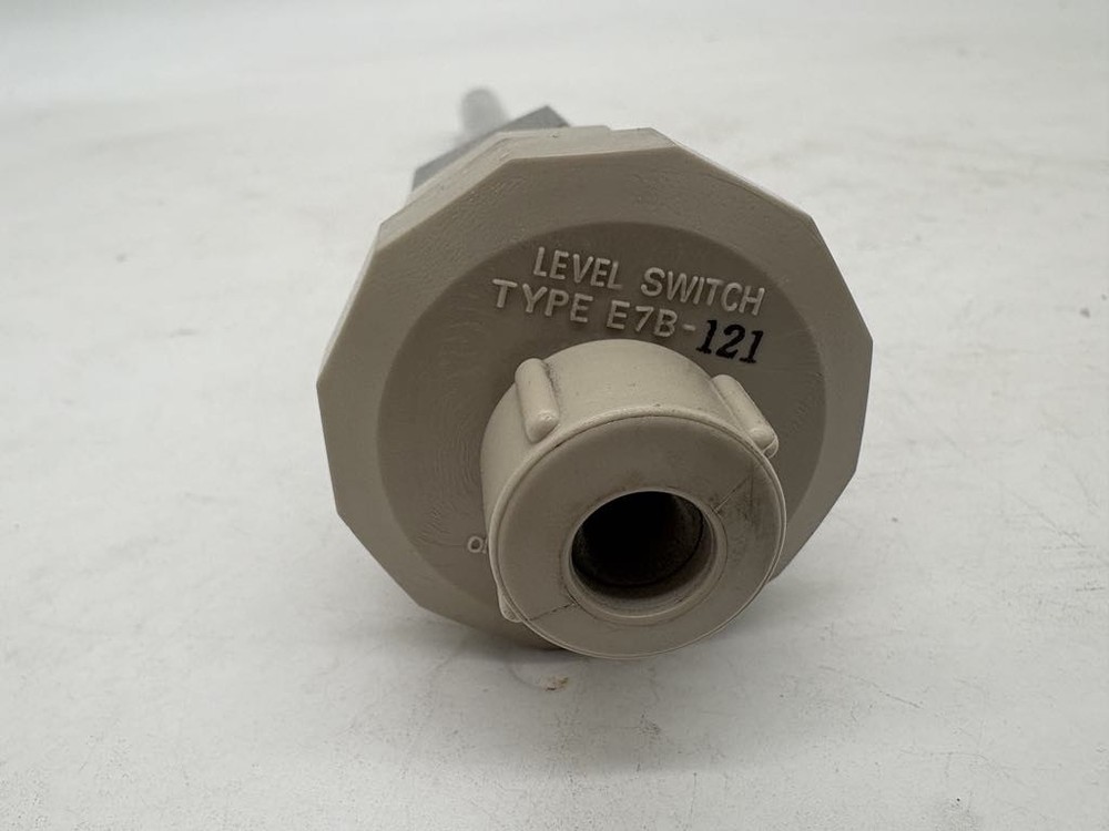 Omron E7B-121 Level switch