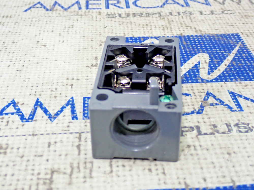 Eaton E50RA Limit Switch Single Pole Receptacle Ser A1 New