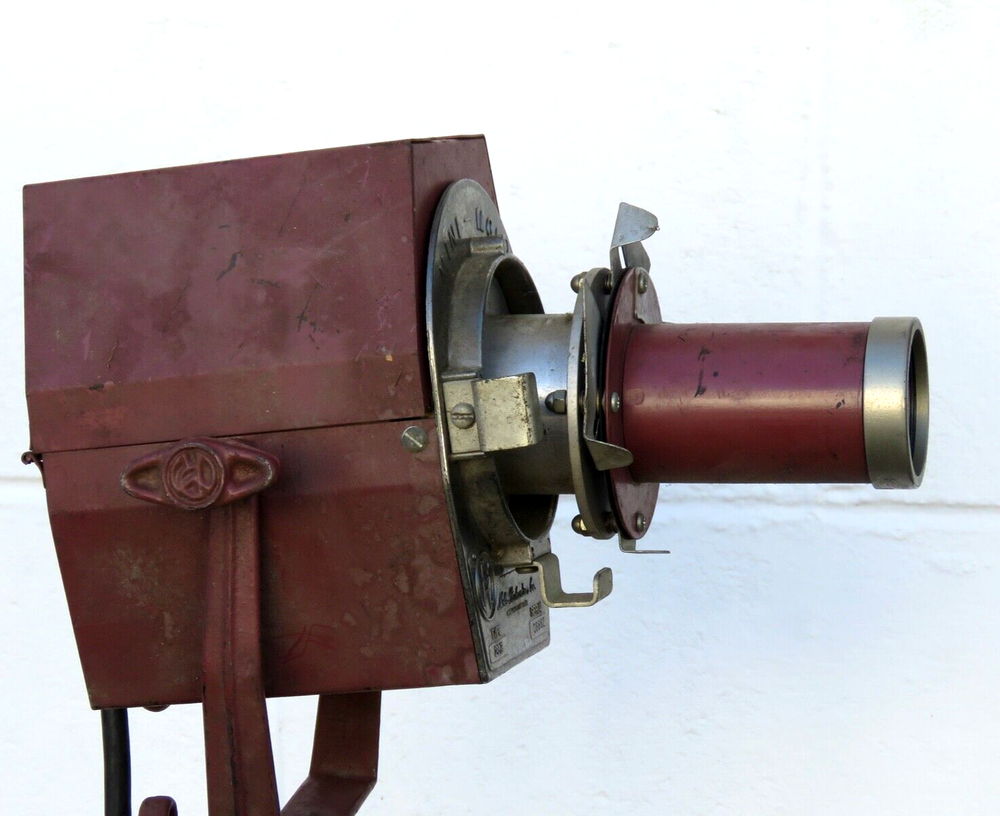 Mole Richardson Mini-Spot Optical, #59