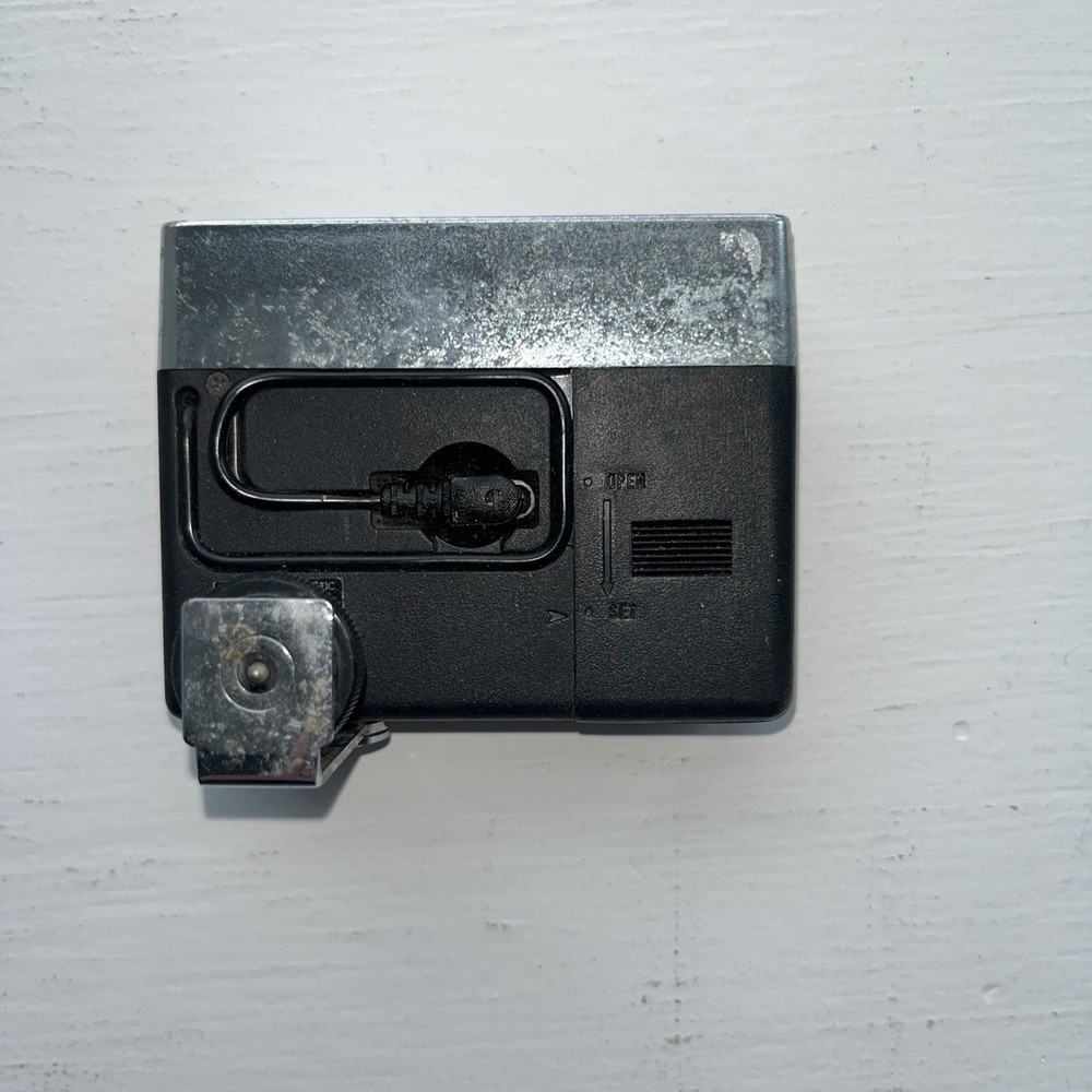 Vintage Vivitar Auto 251 Mount Flash Untested