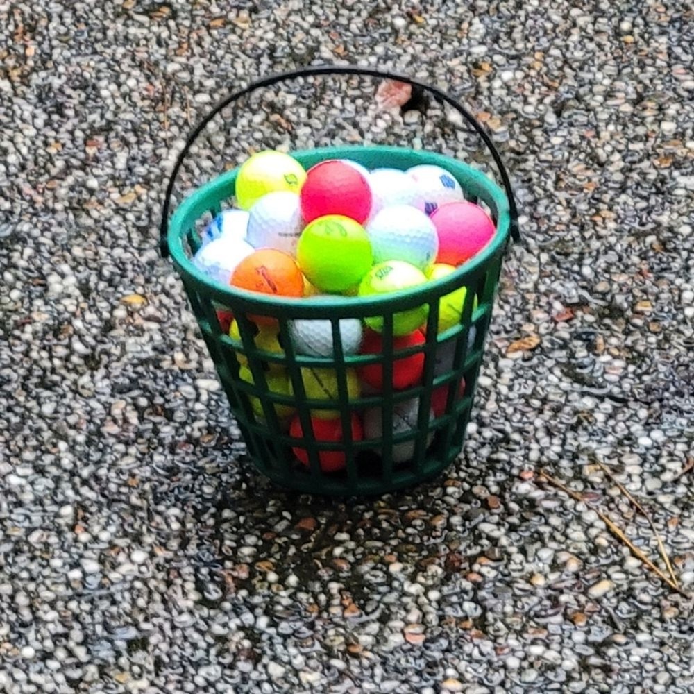 Assorted Golf Balls 100 Count Pre-owned HIT-AWAY