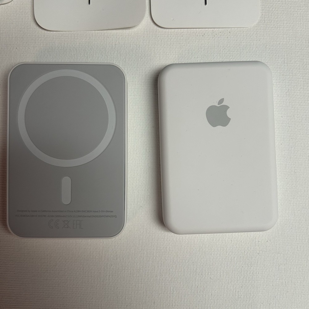 Mixed Lot of Apple Items (Read Description)