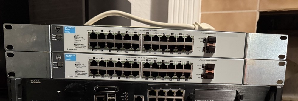 HP  (J9803A#ABA) 24-Ports Rack-Mountable Ethernet Switch