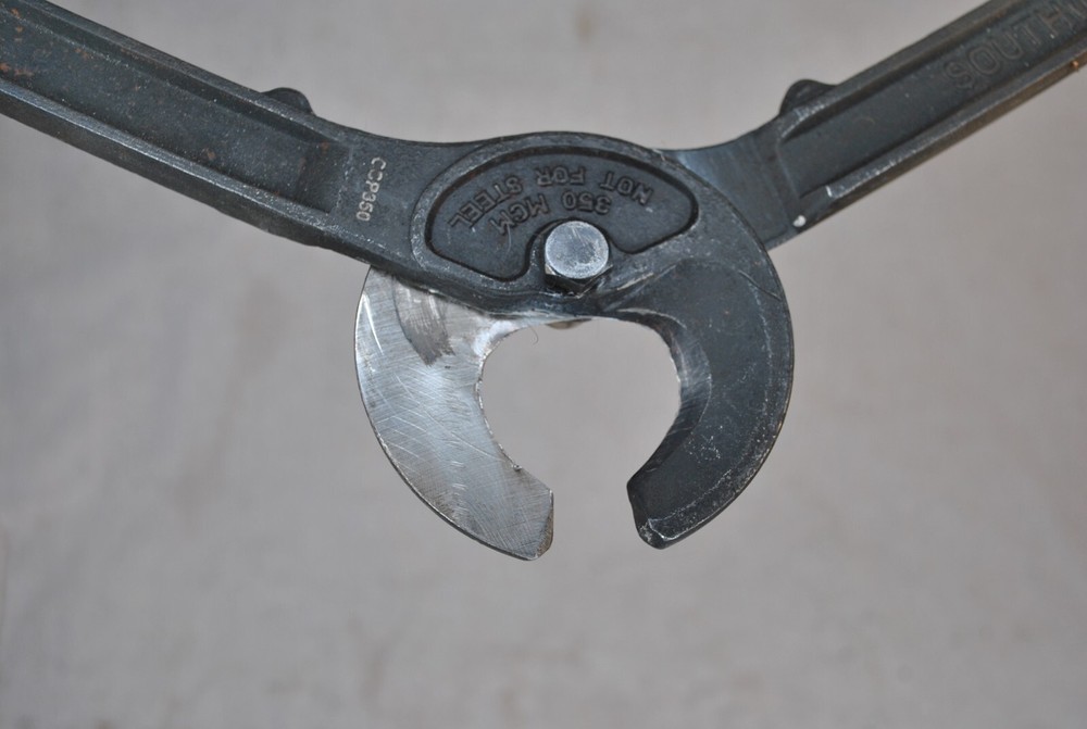Southwire CCP350 16 inch Utility Cable Cutter