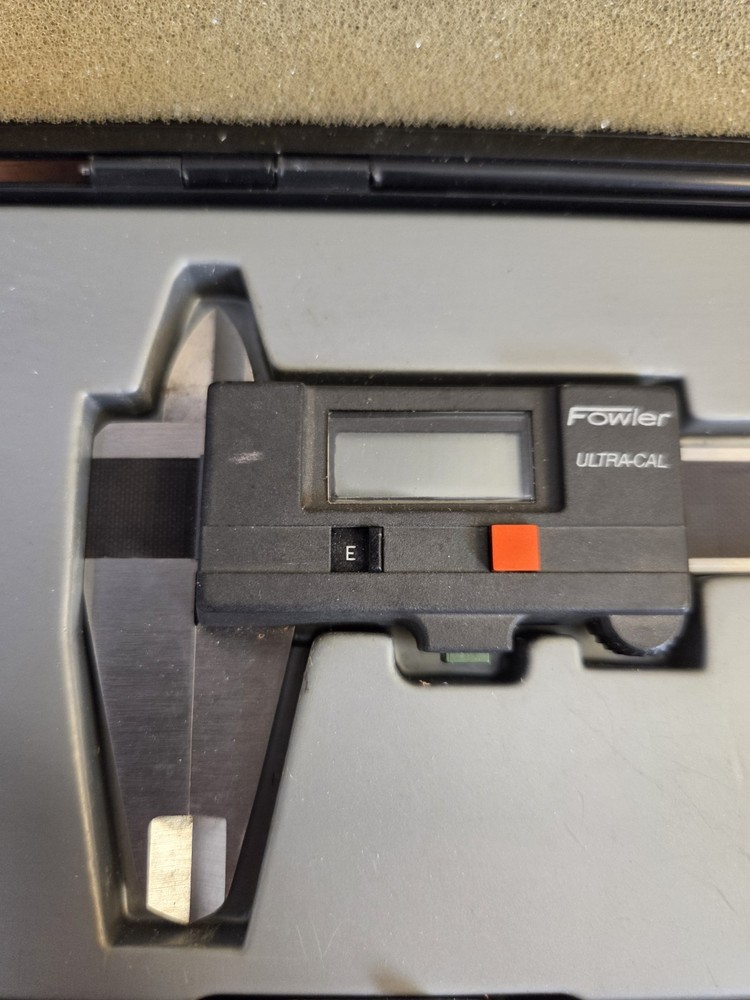 Fowler Ultra-Cal Digital Calipers 6-inch
