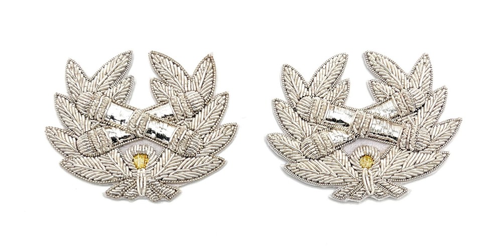 Badge Silver Wreath  Left & Right High Quality R730