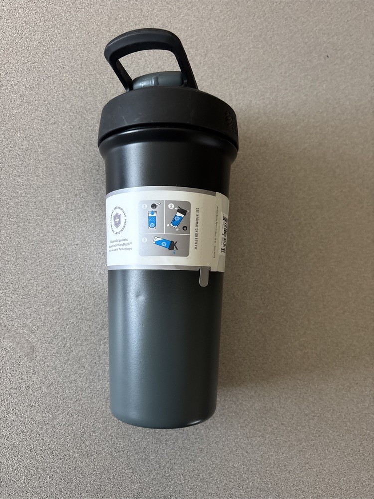Blender Bottle Strada Sleek 25 Oz. Black Insulated Lockable