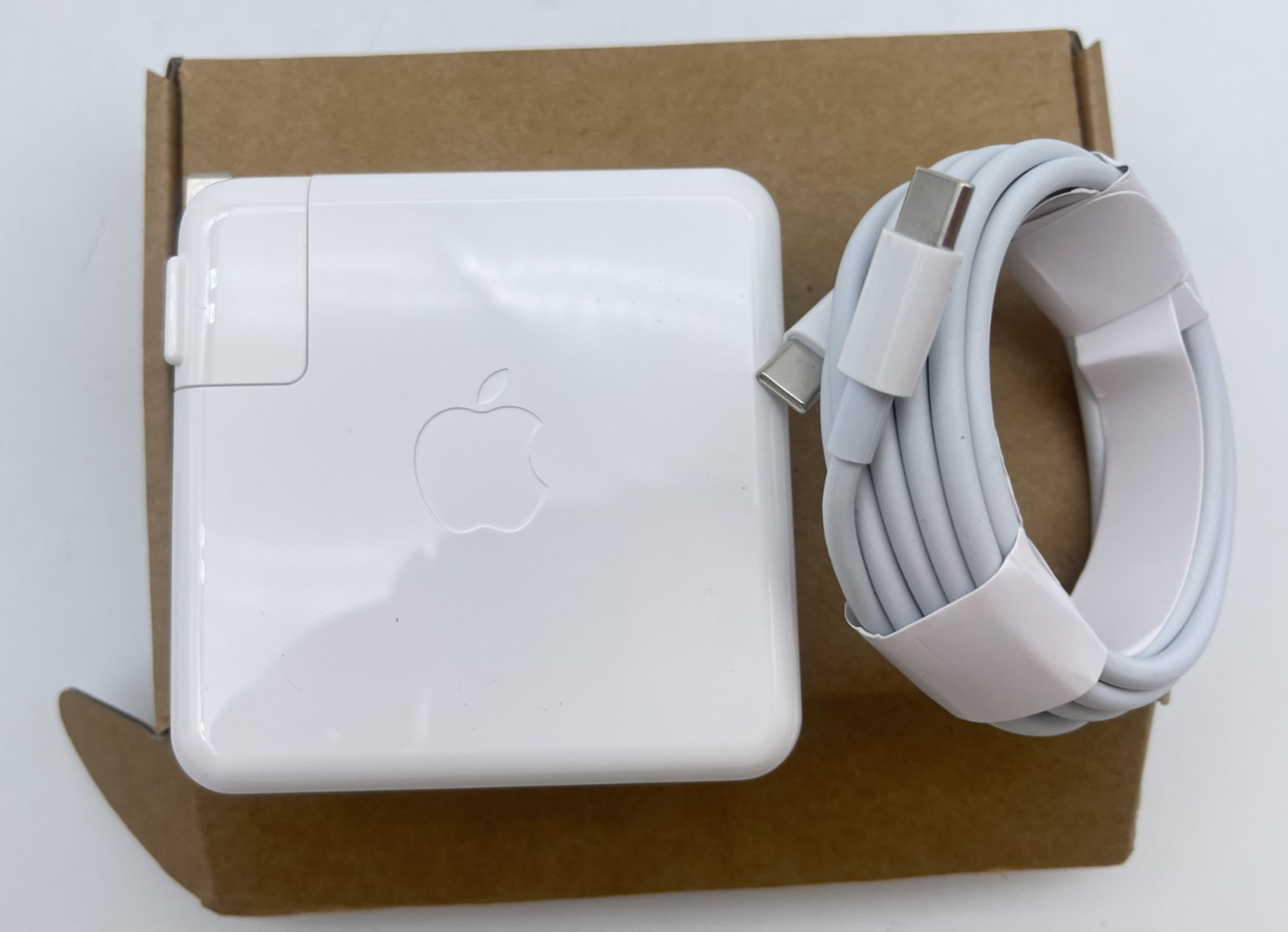 Genuine 96W Type-C Rapid Charger for Apple MacBook Pro 16-inch （with Cable）NEW !