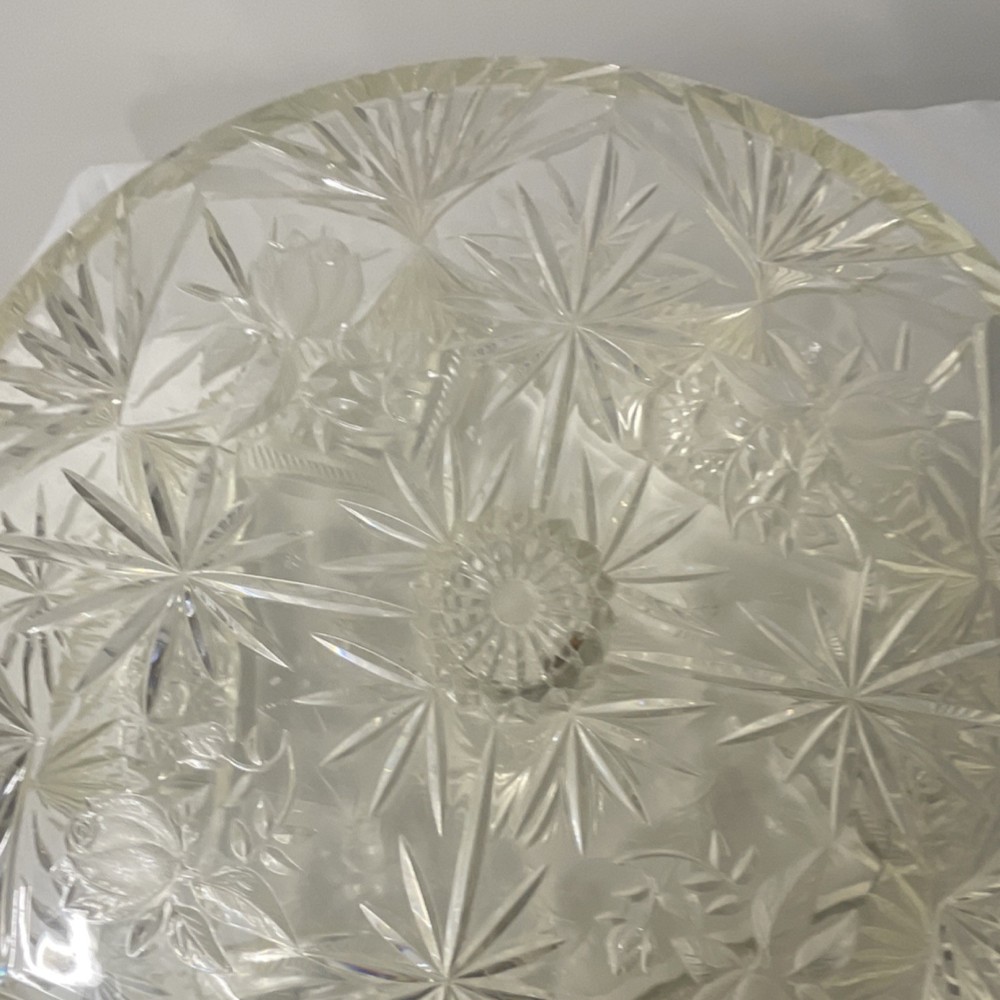 Clear acrylic Round Cake Stand with Lid, Glossy All-Over Pattern
