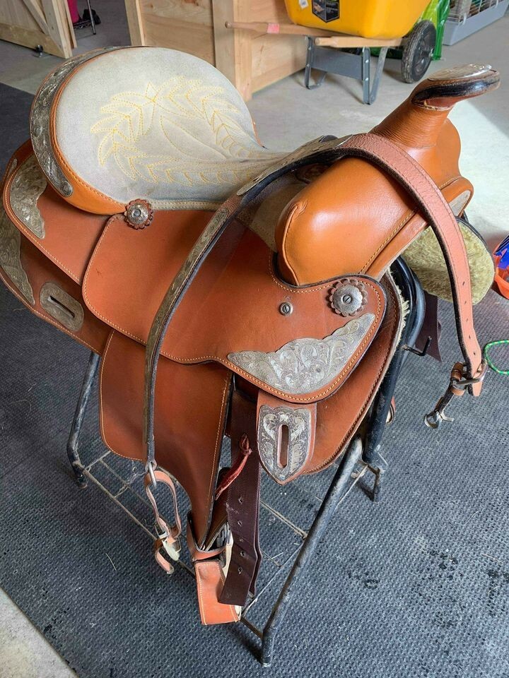 16 inch Equitation Saddle & Breast Plate