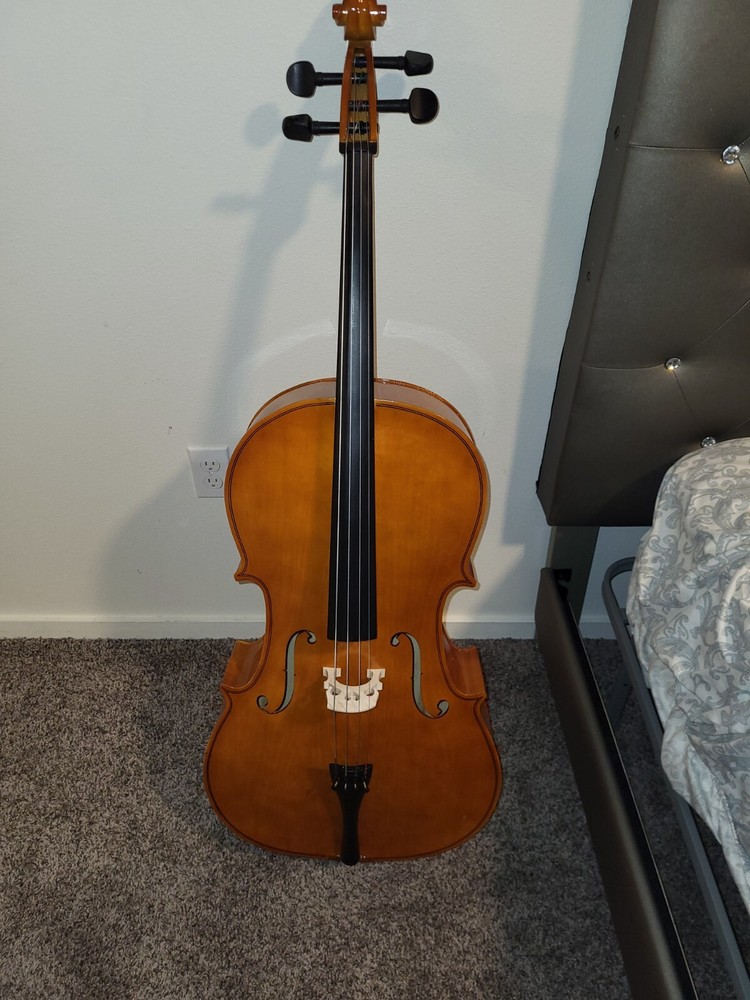 cello 4/4 brand new condition,