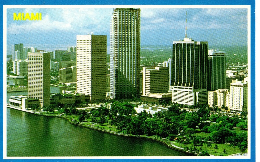 MIAMI SKYLINE LOOKING ACROSS BAYFRONT PARK  - PC7049