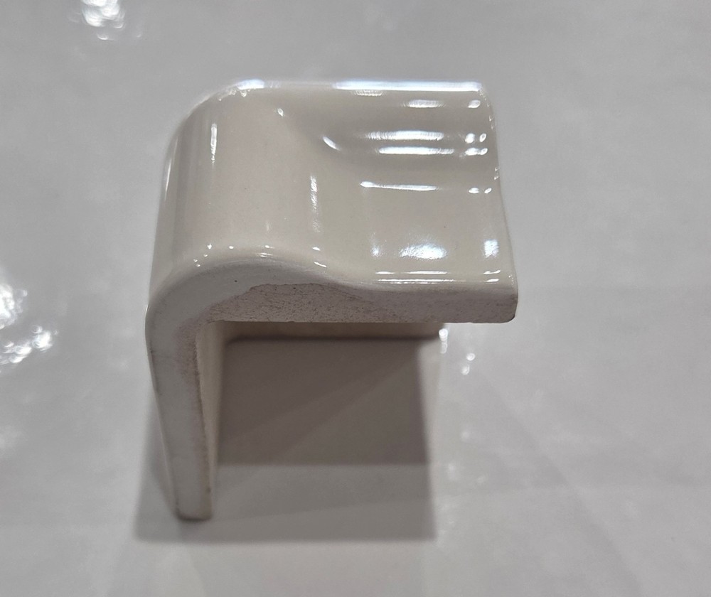 Glossy Biscuit/Almond/Bone V Cap Corner Ceramic Tile Countertop