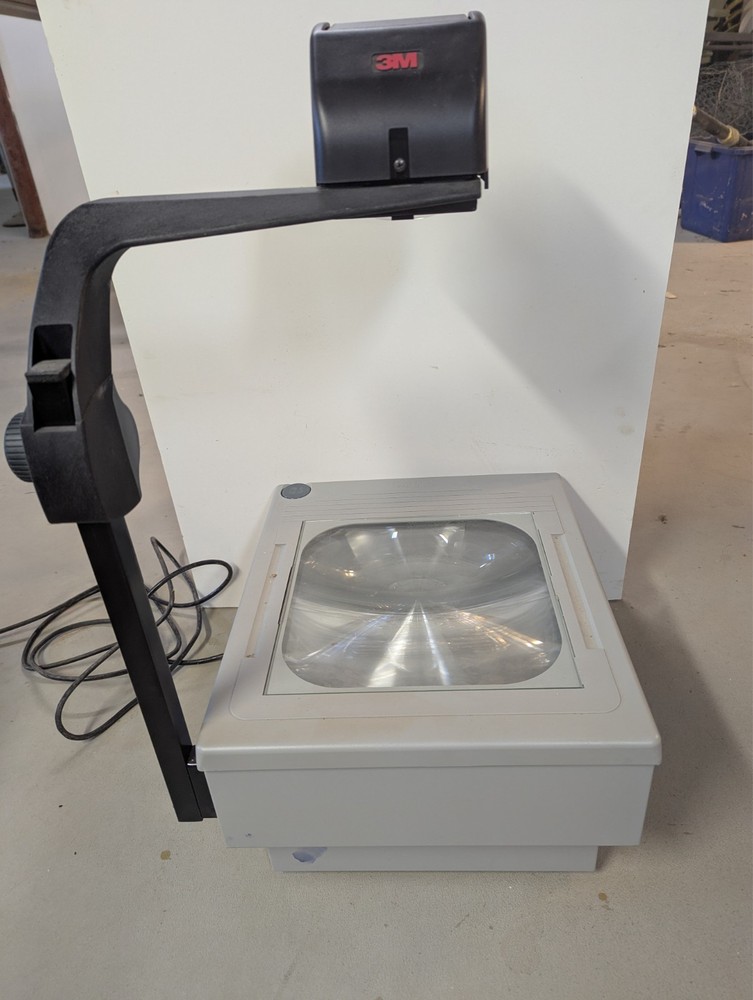 3M overhead projector