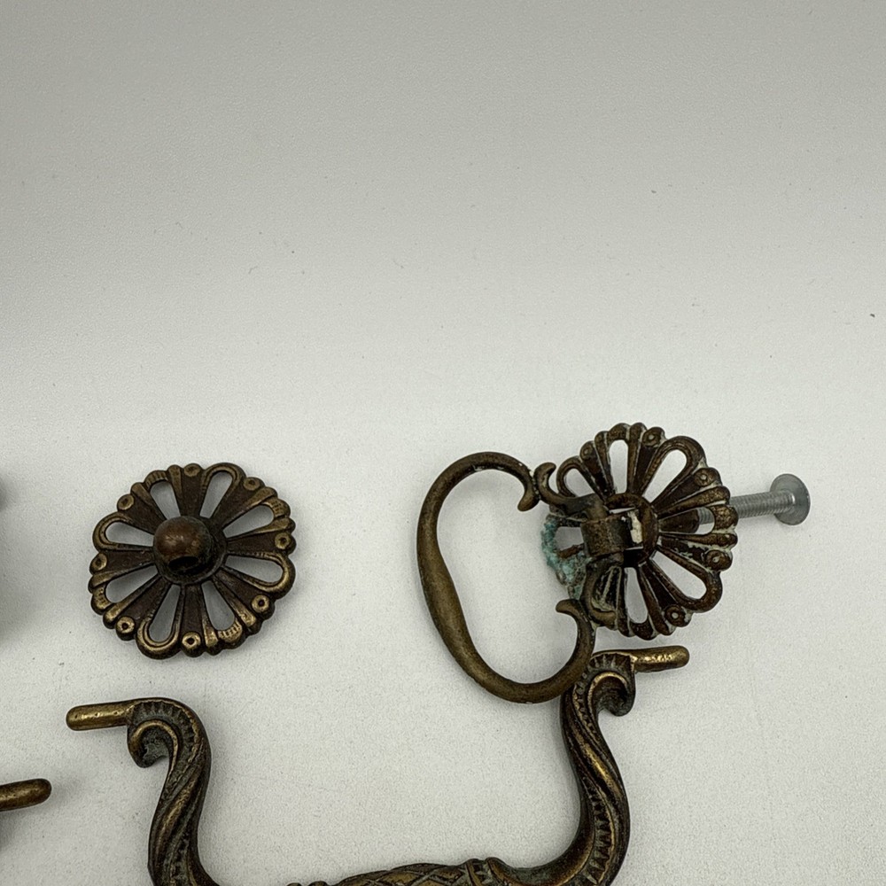Vintage Draw pulls and knobs