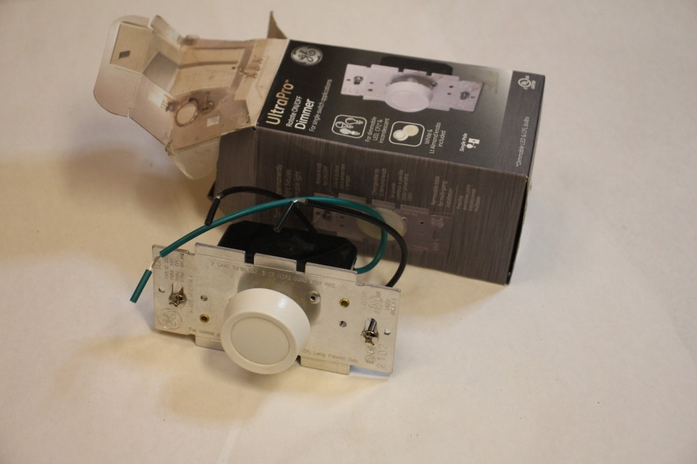 GE Single Pole Dimmer Knobs Rotate on/off, White new open box