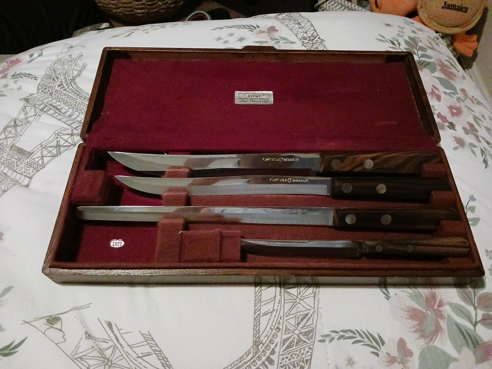 Flint Knifes