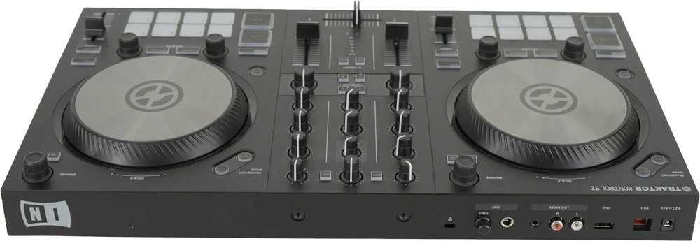 Native Instruments Traktor Kontrol S2 MK3 2-Channel DJ Controller USB Mixer FX