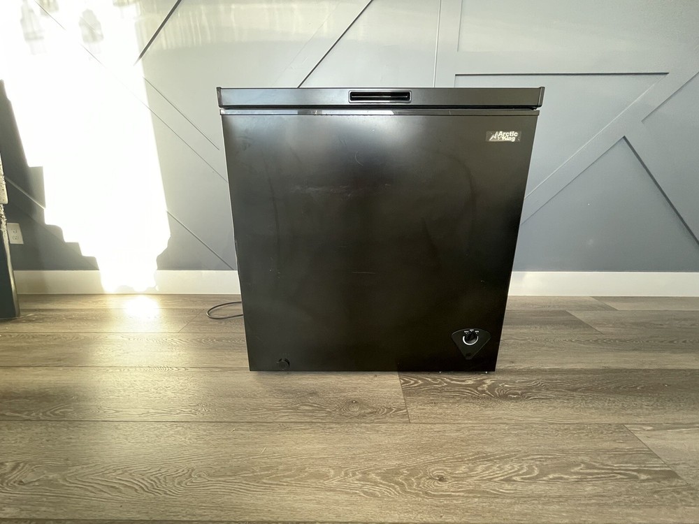 Arctic KING 7Cu ft Chest Freezer