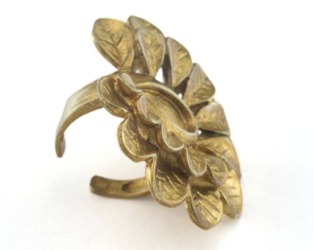 Leaves Ring Adjustable Bezel - Raw brass 17mm 7US inner size - Adjustable 2824