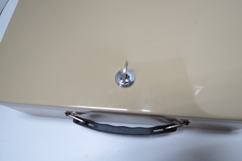 Small Security Box with 1 key, double-walled, insulated, Fire-resistant, beige