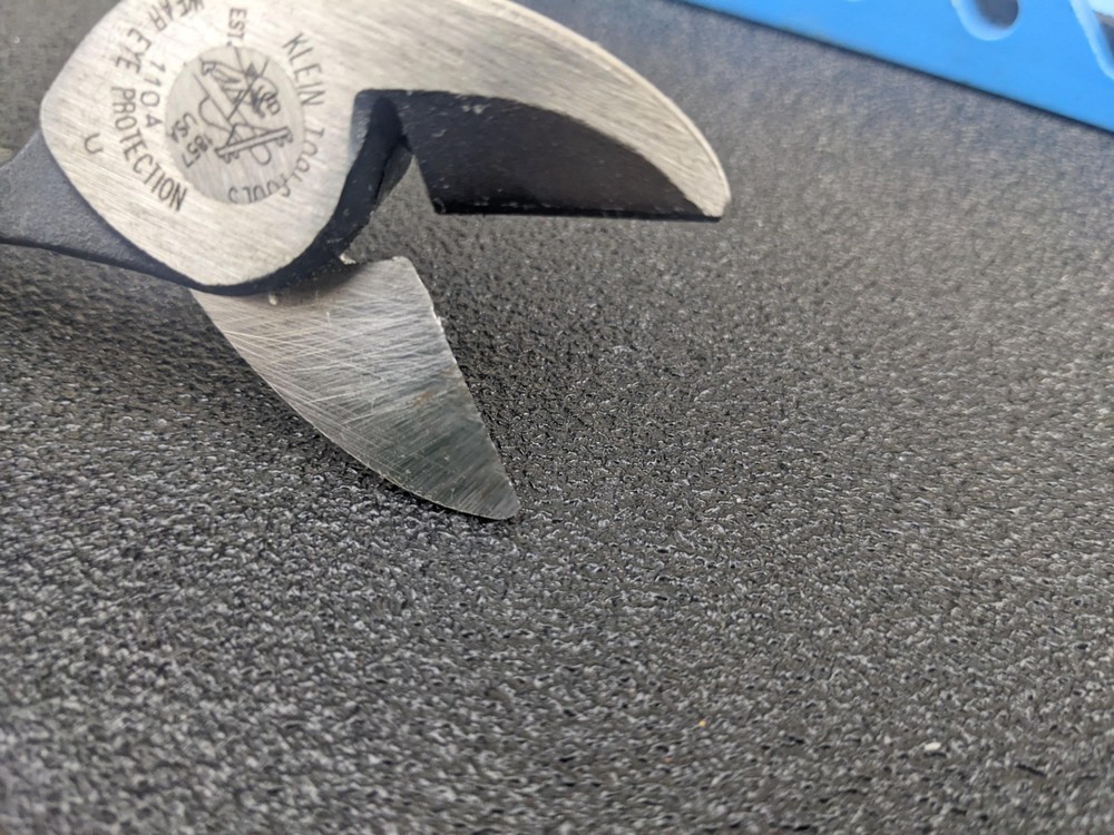 #bn098 Klein Tools Shears BX Cable Cutters Compact Lightweight Design